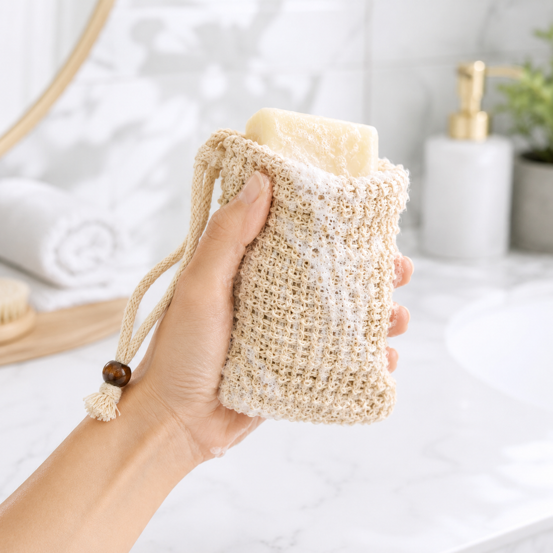 Vista secundaria de Sisal Agave Soap Bag de Velvet & Co. para baño