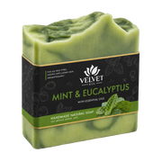 Jabon artesanal Mint y Eucalyptus de Velvet y Co. con aceites esenciales, fondo transparente